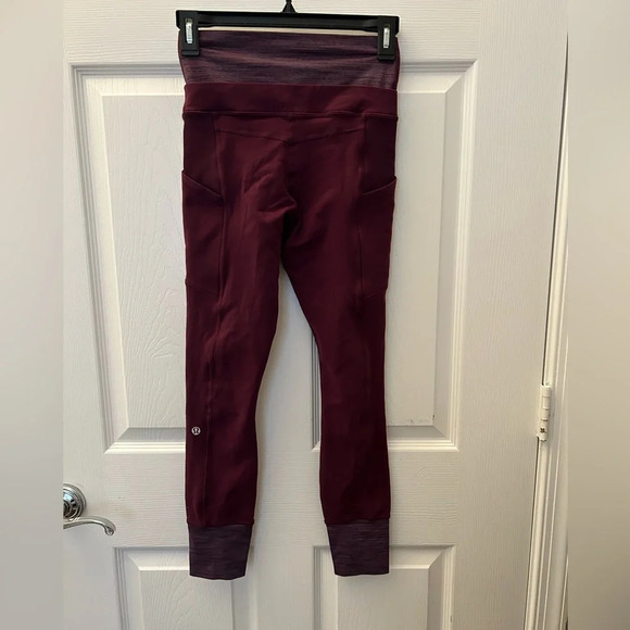 ! LULULEMON En Route Crop Plum Wee Are From Space size 4 - Picture 3 of 7